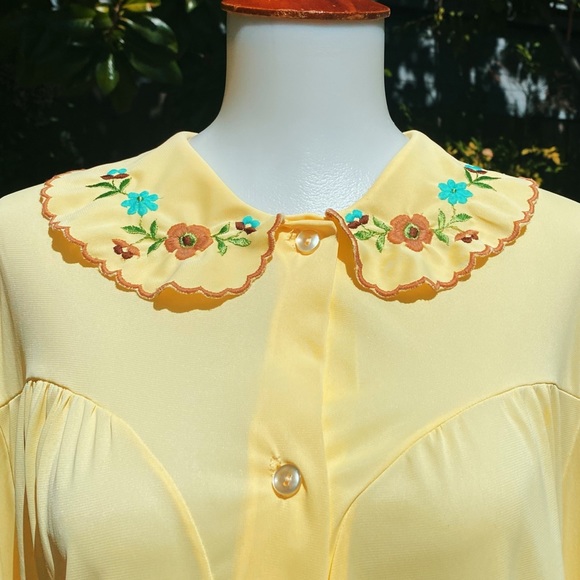1970s Sears Embroidered Floral Nylon Nightgown - Picture 5 of 9